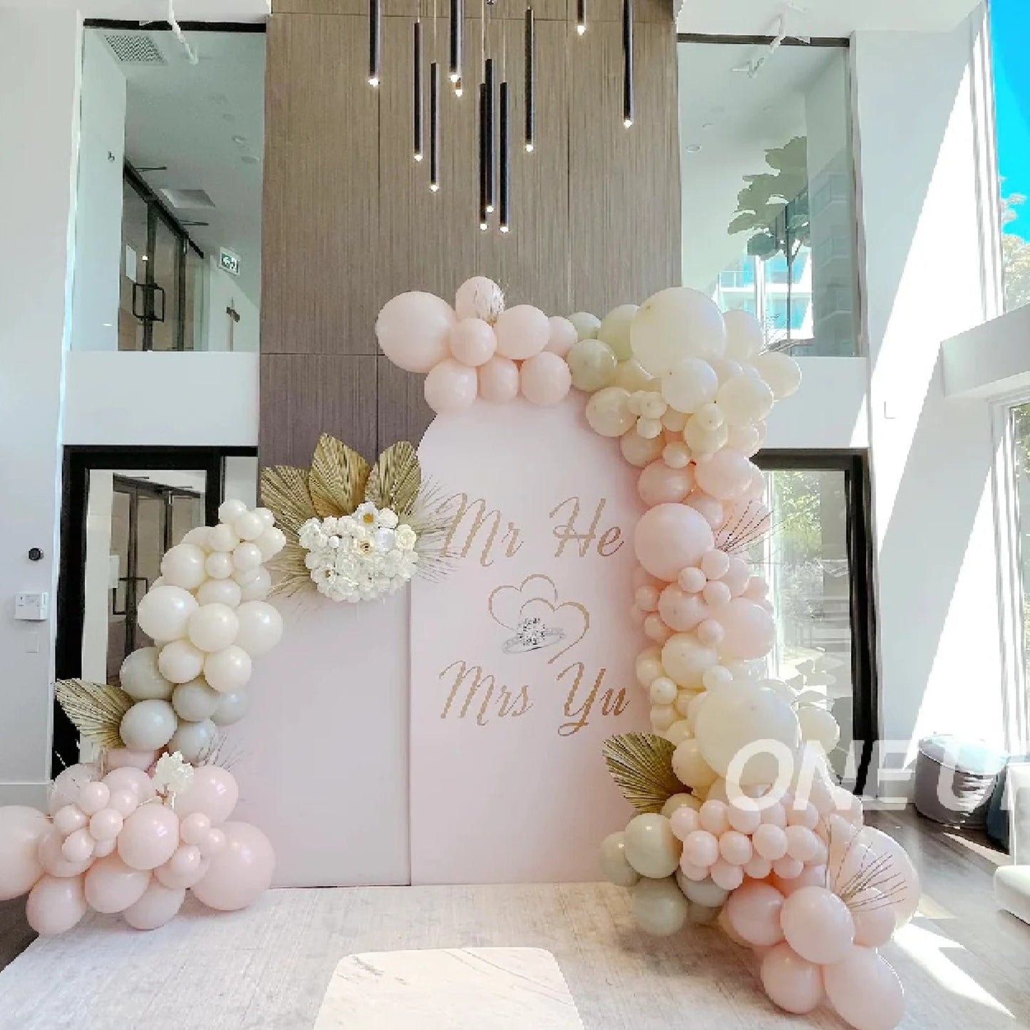 Engagement Mr and Mrs Luxury Balloon Flower Duo Panel Coroplast Board Backdrop