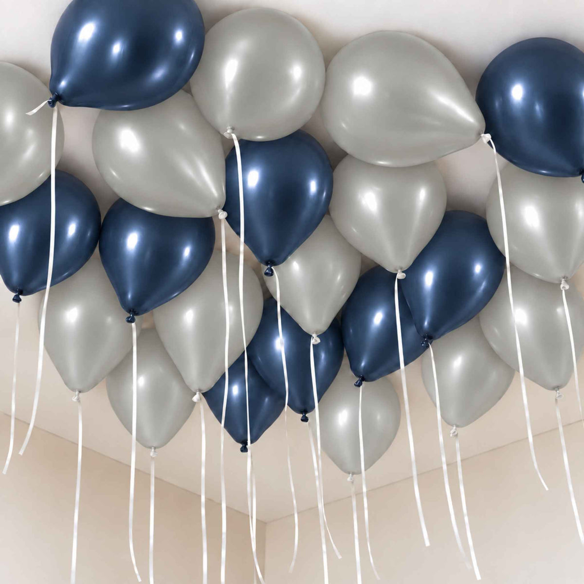 25 Super Space Blues Helium Ceiling Balloons