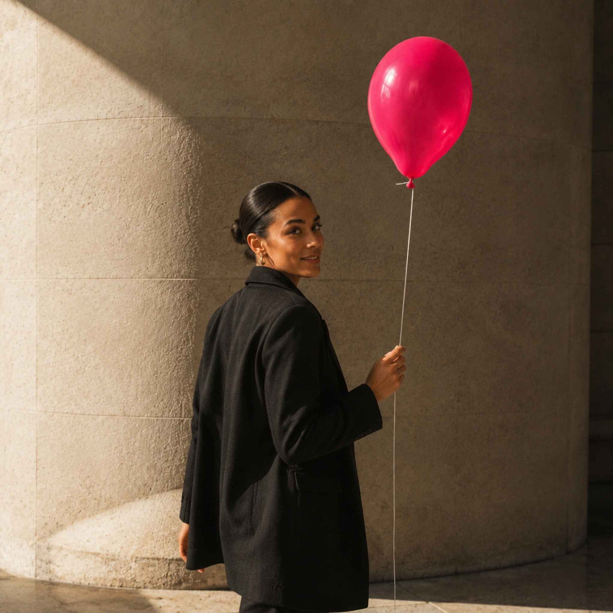 11-Inch New Rose - Hot Pink - Helium Balloon – Vibrant Party Decor