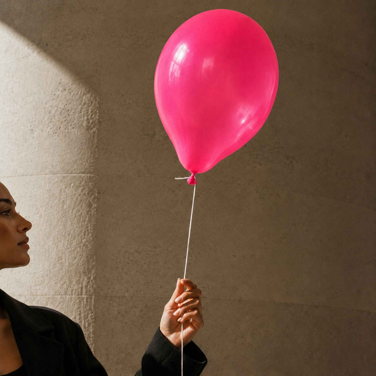 11-Inch New Rose - Hot Pink - Helium Balloon – Vibrant Party Decor